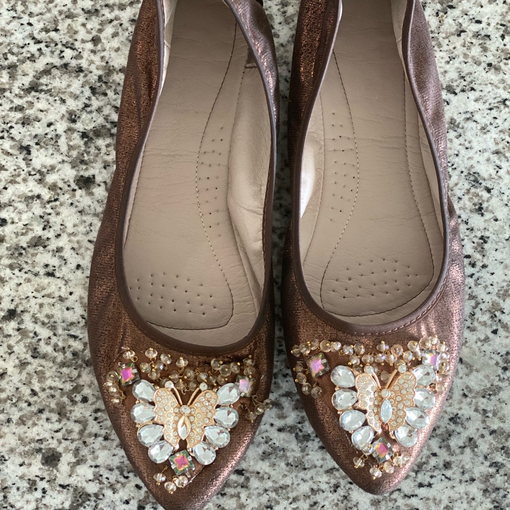 Chic Embellished Brown Flats